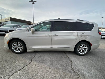 2017 Chrysler Pacifica Touring L Plus