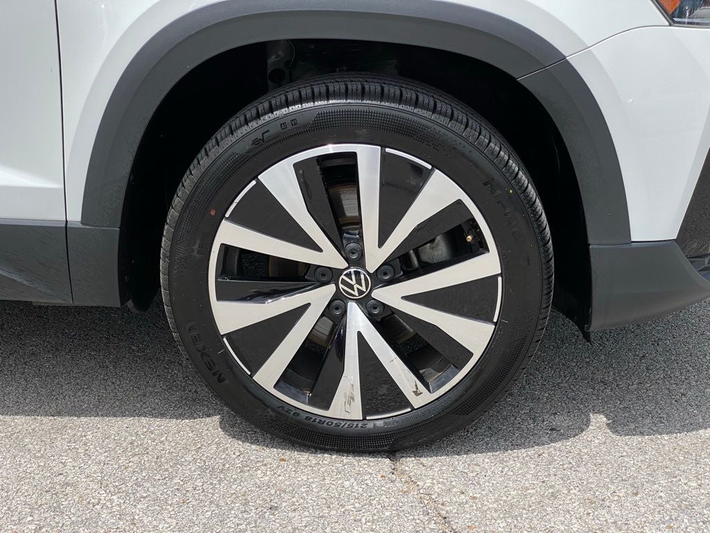 2024 Volkswagen Taos 1.5T SE