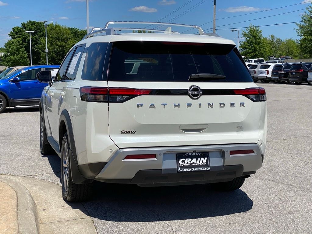2022 Nissan Pathfinder SL