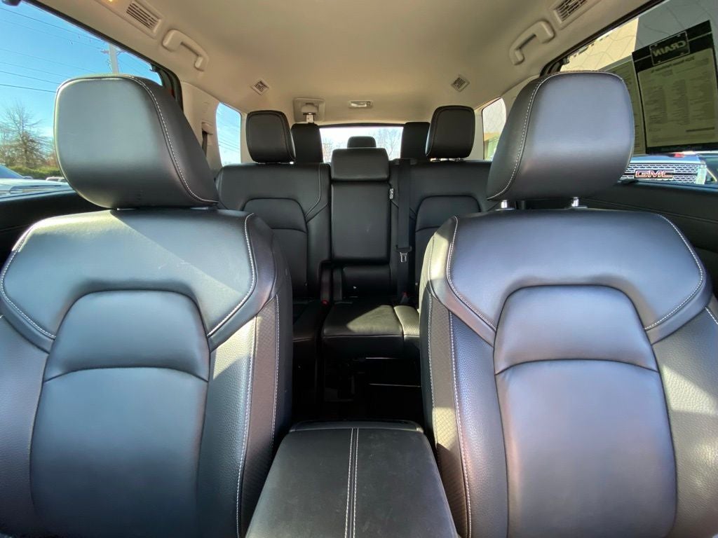 2024 Nissan Pathfinder SL