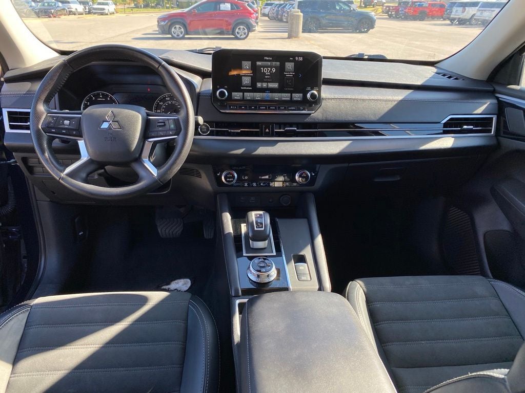 2024 Mitsubishi Outlander SE