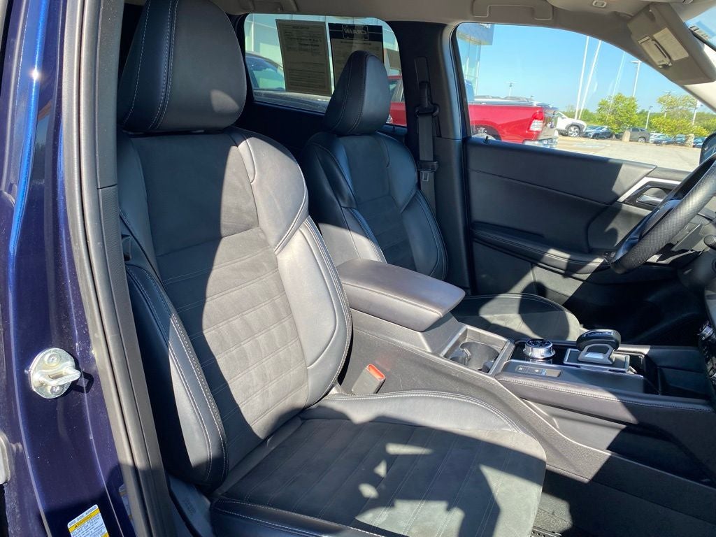 2024 Mitsubishi Outlander SE