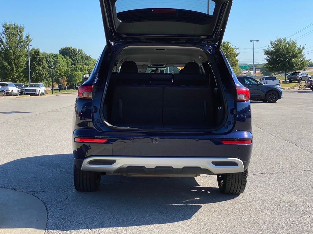 2024 Mitsubishi Outlander SE
