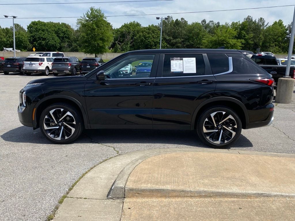 2024 Mitsubishi Outlander SE
