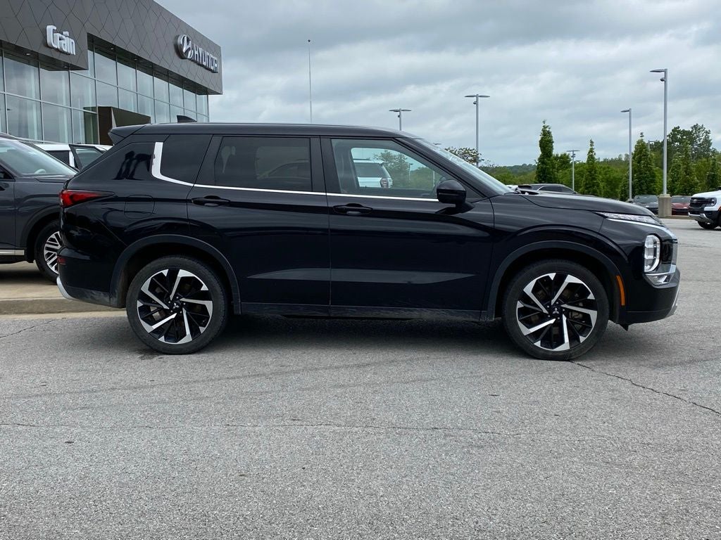 2024 Mitsubishi Outlander SE