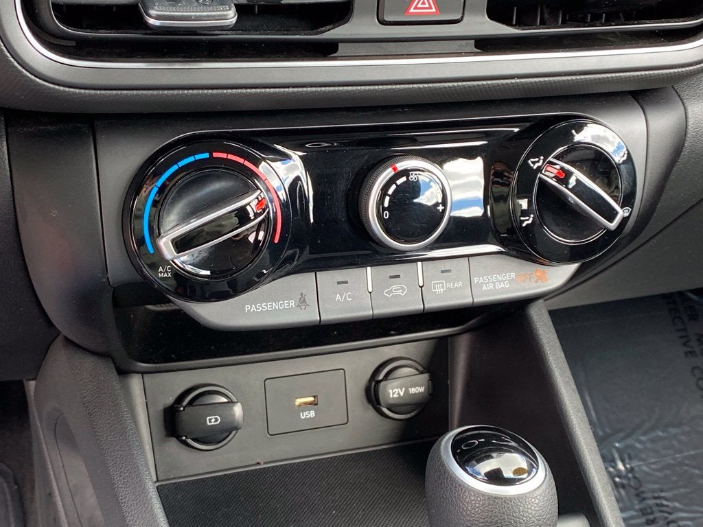 2023 Hyundai Kona SE