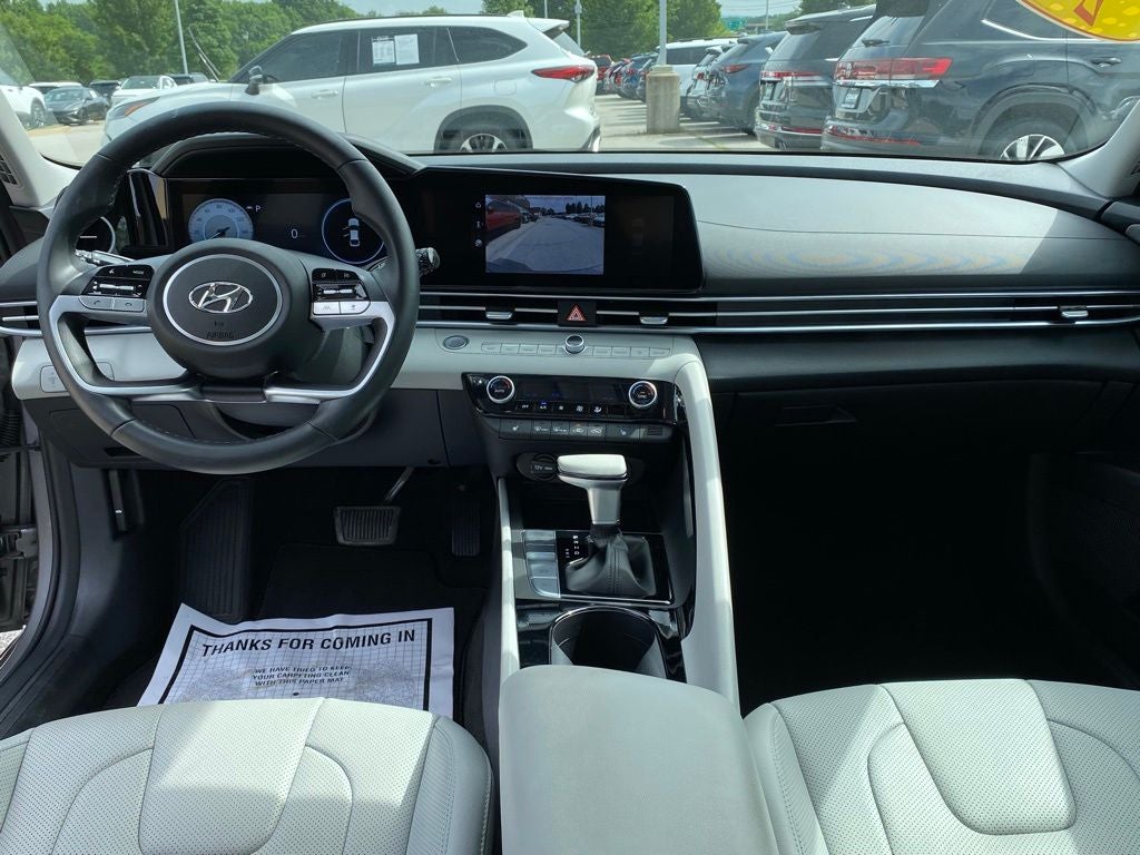 2022 Hyundai Elantra Limited