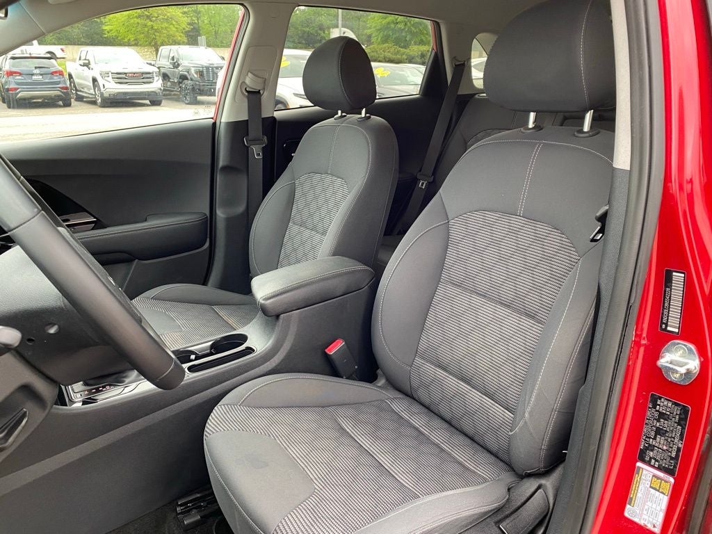 2022 Kia Niro LXS