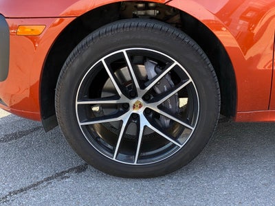 2022 Porsche Macan Base