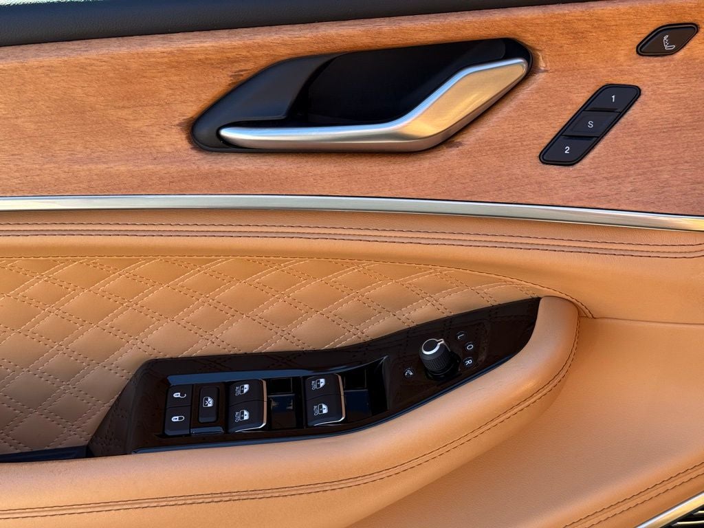 2022 Jeep Grand Cherokee Summit TECH GROUP 5