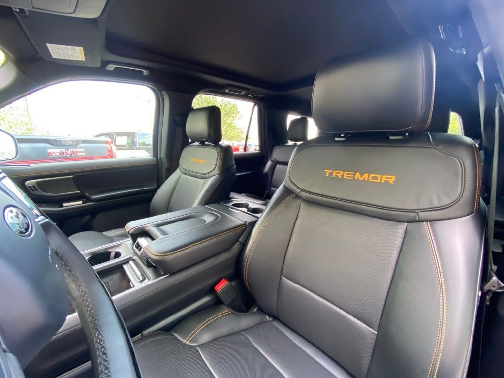 2025 Ford Expedition Tremor ONE OWNER CLEAN CARFAX