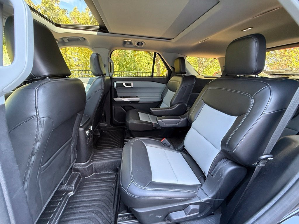 2022 Ford Explorer XLT - PANORAMIC SUNROOF / CLEAN CARFAX