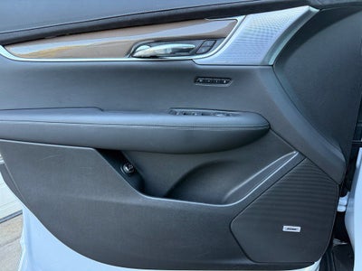 2024 Cadillac XT6 Premium Luxury Platinum - AWD / SUNROOF / ONE OWNER