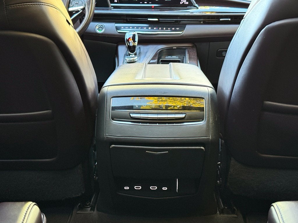 2023 Cadillac Escalade Premium Luxury Platinum - AWD / PANO SUNROOF / CLEAN CARFAX