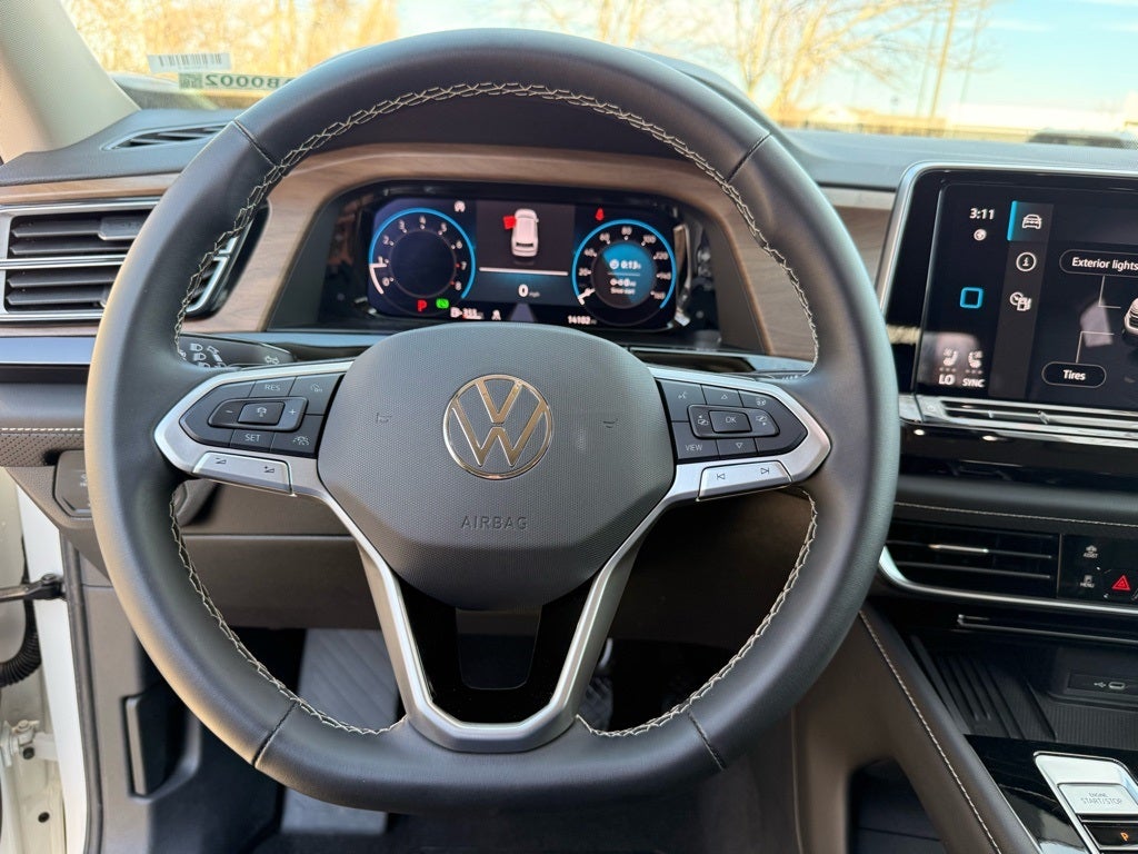 2025 Volkswagen Atlas 2.0T SE w/Technology