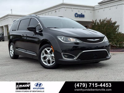 2018 Chrysler Pacifica Touring L - CLEAN CARFAX