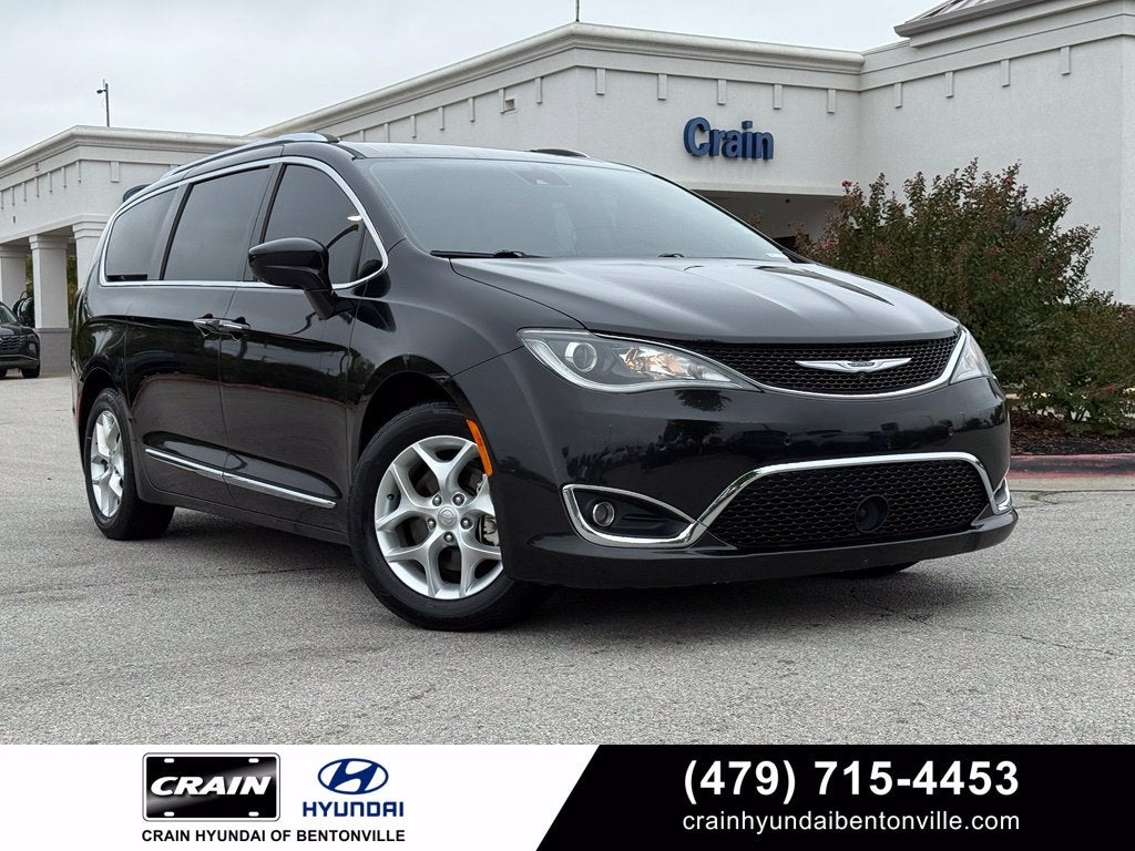 2018 Chrysler Pacifica Touring L - CLEAN CARFAX