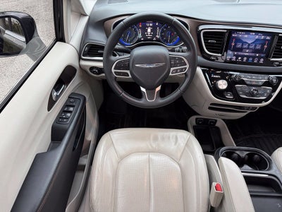 2018 Chrysler Pacifica Touring L - CLEAN CARFAX