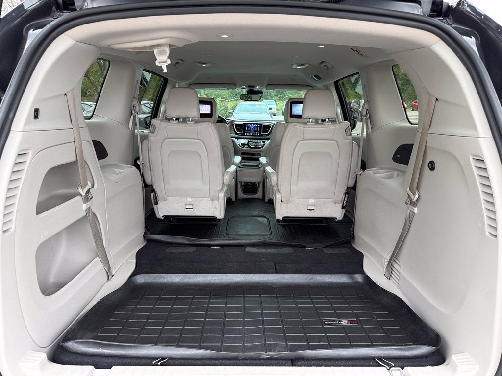 2018 Chrysler Pacifica Touring L - CLEAN CARFAX
