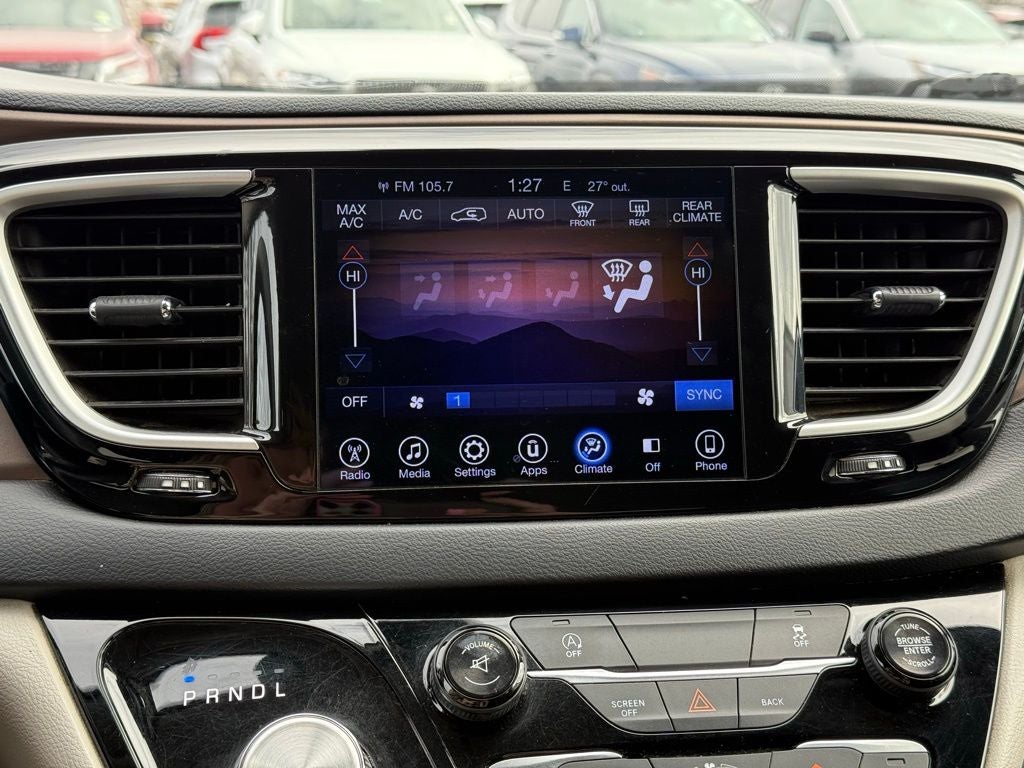 2017 Chrysler Pacifica Touring L LOW PRICED VAN!