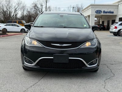 2017 Chrysler Pacifica Touring L LOW PRICED VAN!