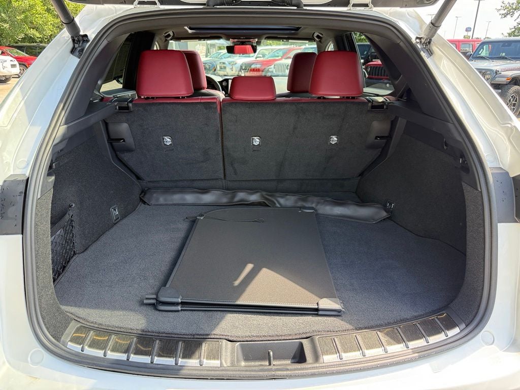 2025 Lexus NX 350h Luxury LIKE NEW!!