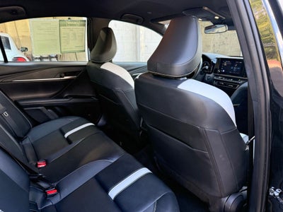 2025 Toyota Camry SE 1 OWNER CARFAX