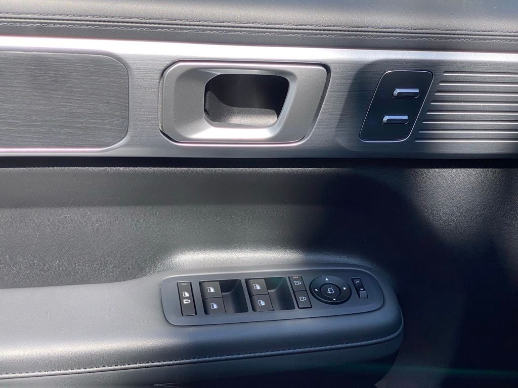 2024 Hyundai Santa Fe Limited LOW MILES