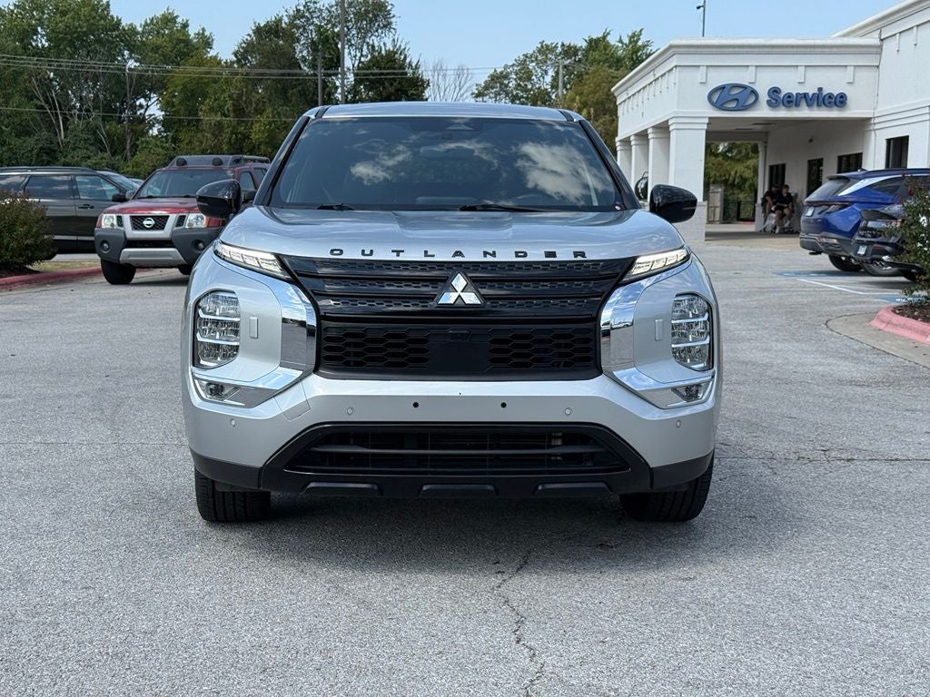 2022 Mitsubishi Outlander Black Edition