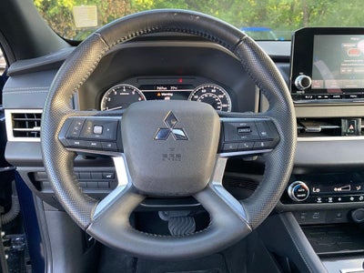2022 Mitsubishi Outlander SE LOW MILES