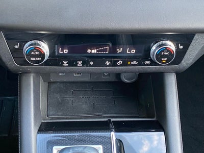 2022 Mitsubishi Outlander SE LOW MILES