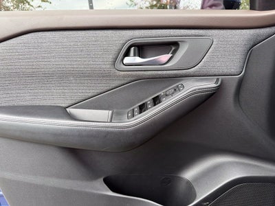 2023 Nissan Rogue SV - AWD / CLEAN CARFAX