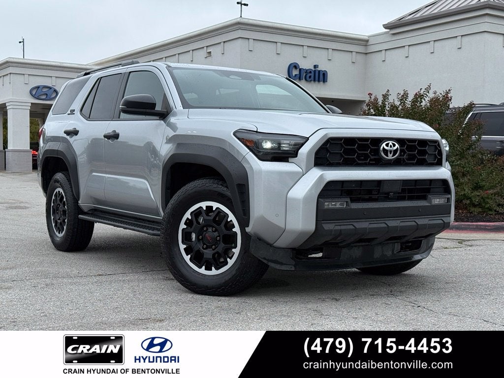 2025 Toyota 4Runner TRD Off-Road - 4WD / CLEAN CARFAX / ONE OWNER