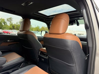 2026 Lexus GX 550 Premium+ - LIFTED! / 4WD / SUNROOF / CAPTAIN'S CHAIRS