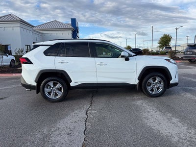 2022 Toyota RAV4 Hybrid XLE - AWD | SUNROOF | CLEAN CARFAX