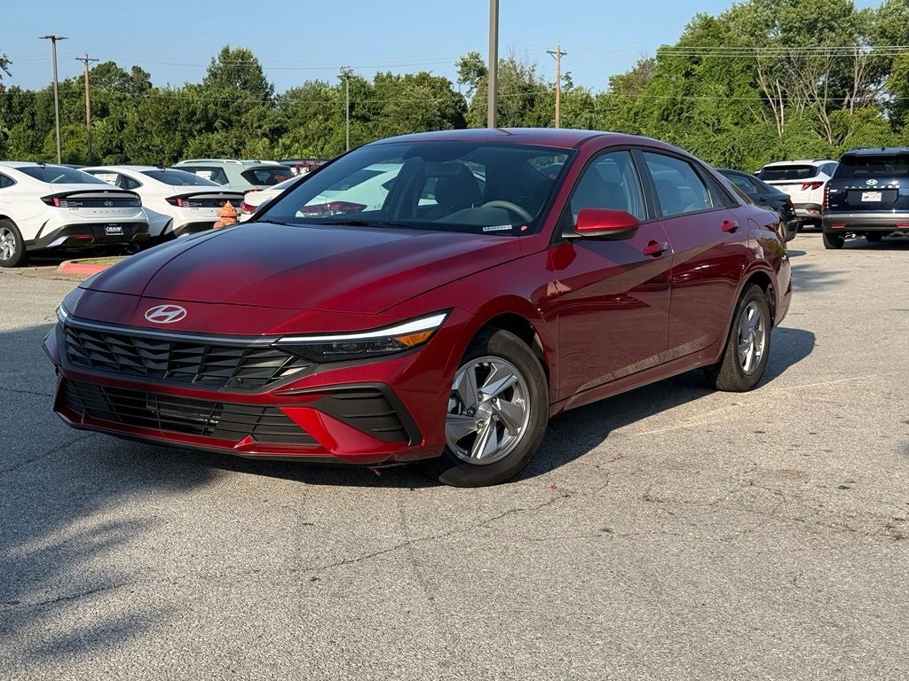 2025 Hyundai Elantra SE