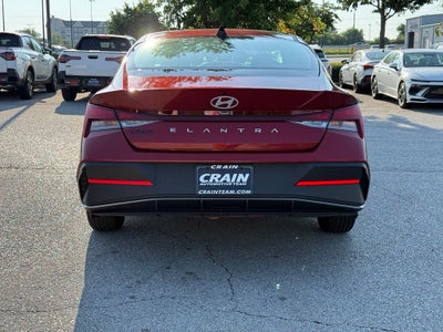 2025 Hyundai Elantra SE