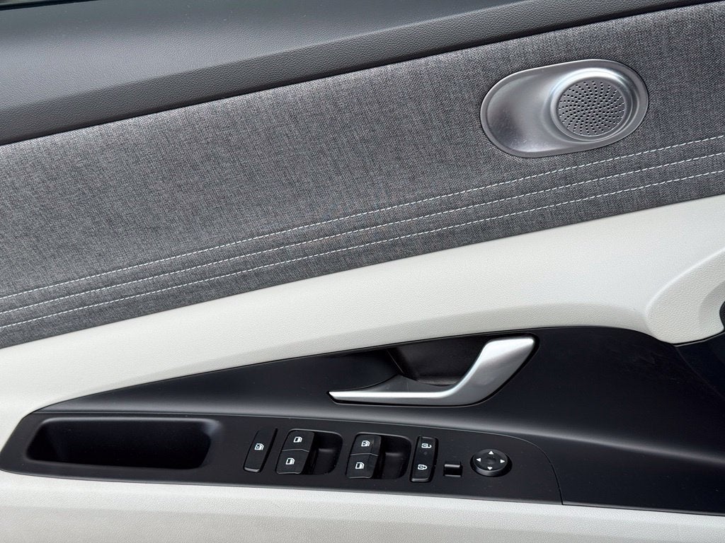 2026 Hyundai Elantra Limited - HYUNDAI CPO / CLEAN CARFAX / ONE OWNER
