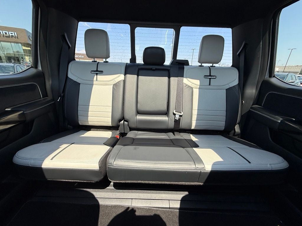 2023 Ford F-150 Lightning Platinum