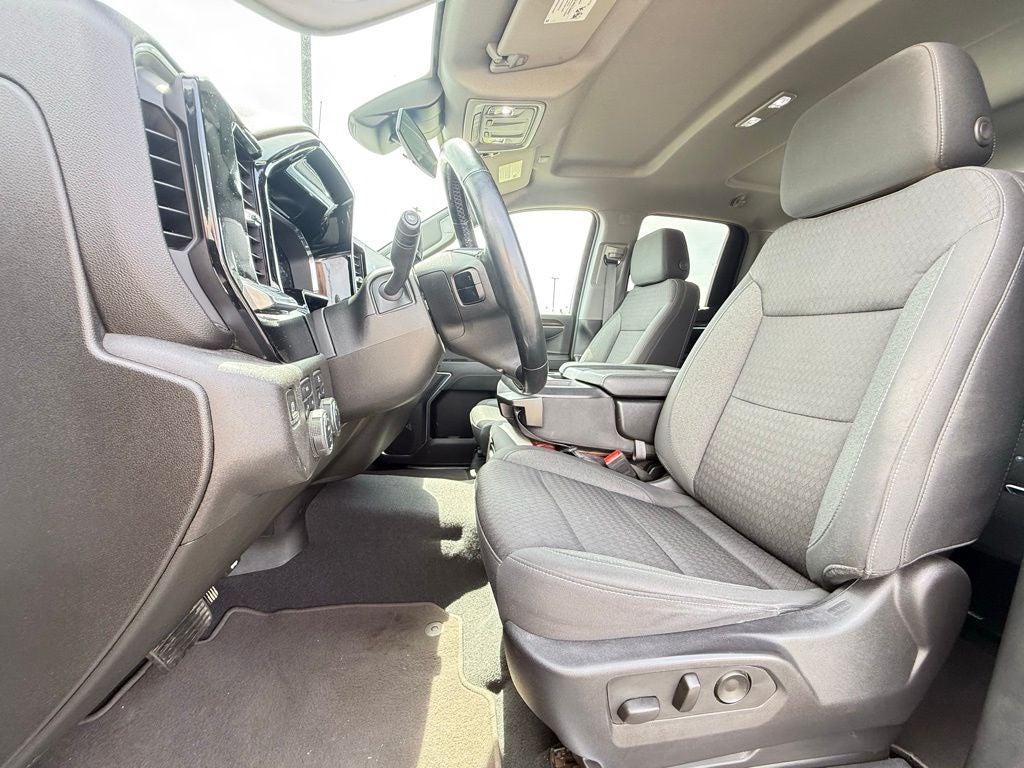 2023 Chevrolet Silverado 1500 LT LT1