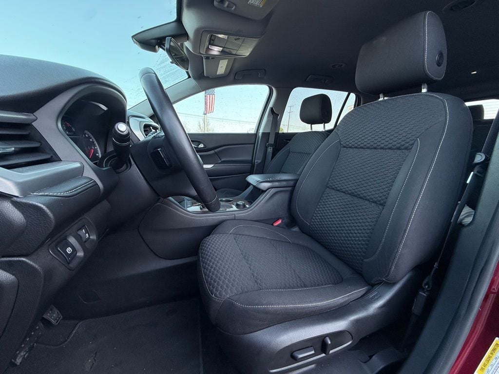 2017 GMC Acadia SLE-2