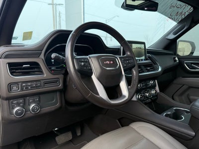 2022 GMC Yukon SLT moon roof/capt seats
