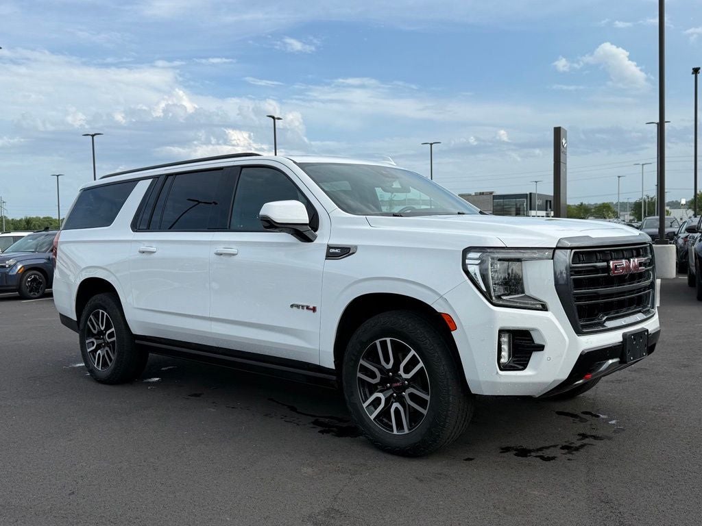 2023 GMC Yukon XL AT4
