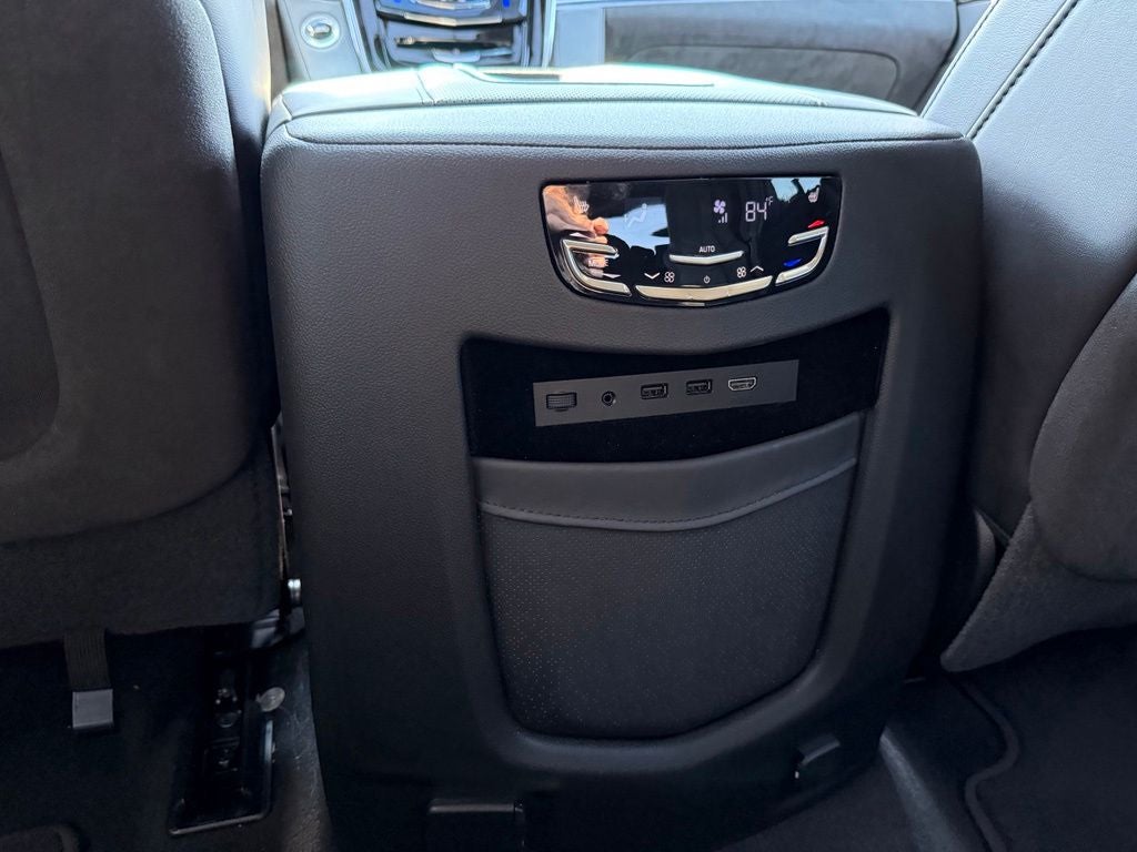 2019 Cadillac Escalade Platinum Edition