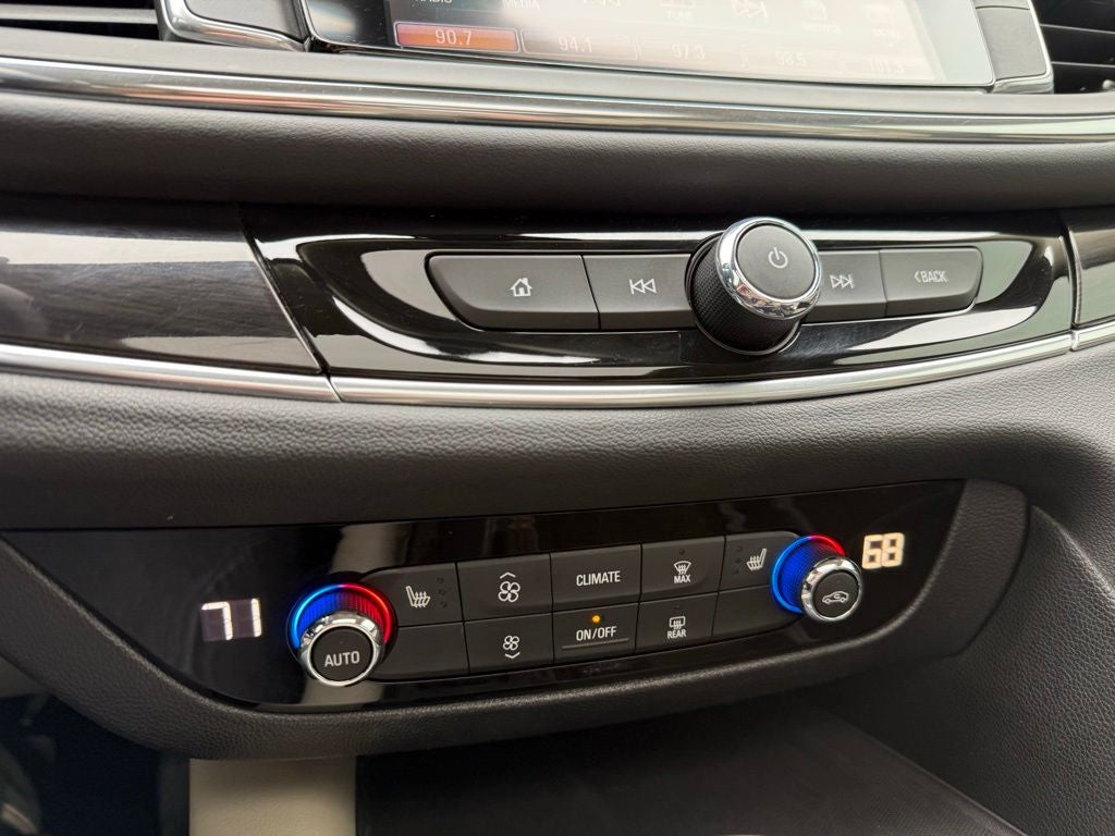 2019 Buick Enclave Essence Moonroof Package