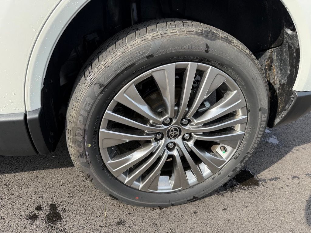 2024 Toyota Venza XLE