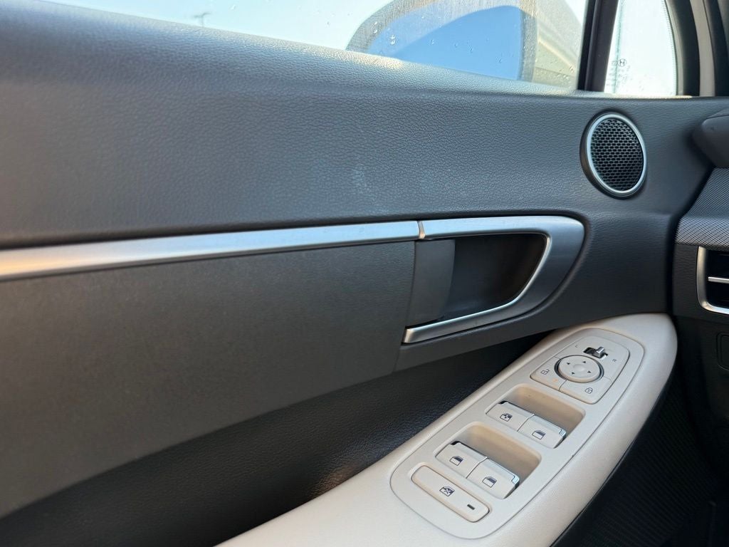 2025 Hyundai Sonata SE