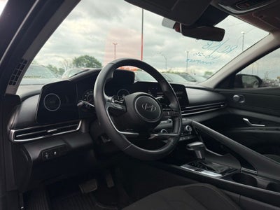 2024 Hyundai Elantra SEL convenience pack