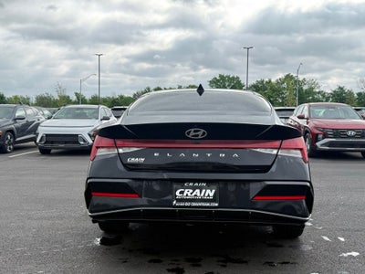 2024 Hyundai Elantra SEL convenience pack