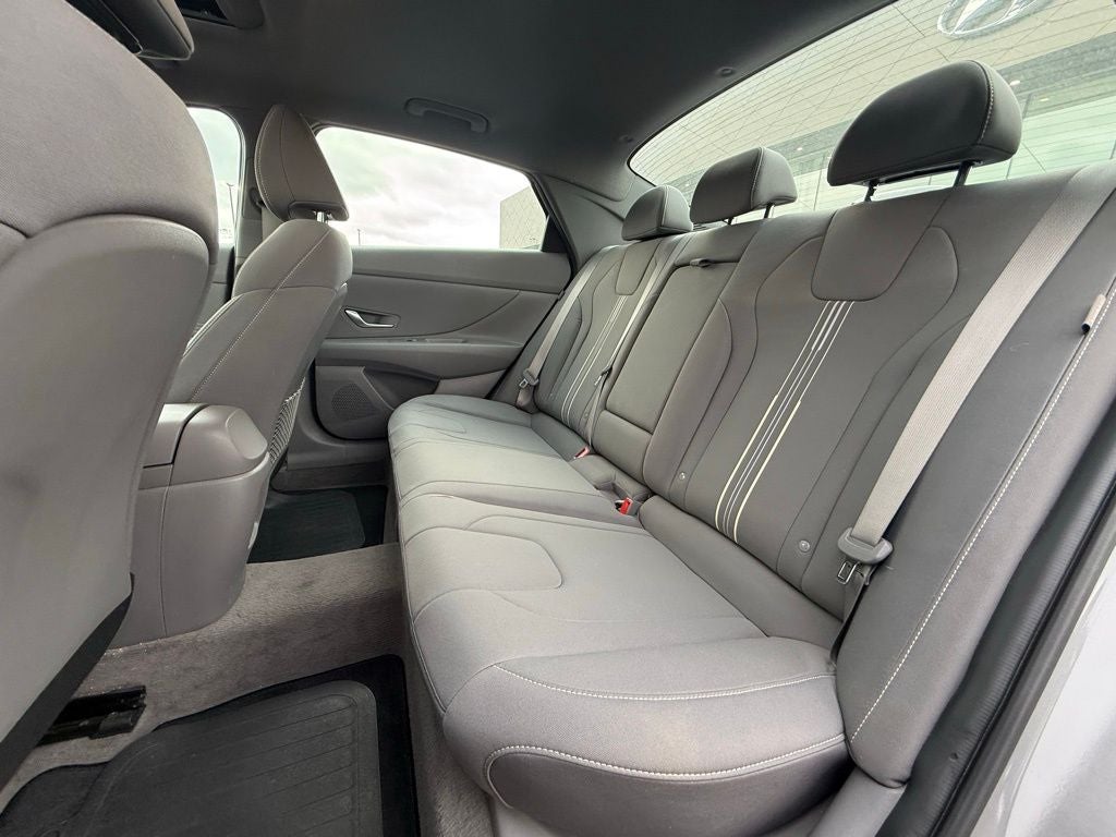 2024 Hyundai Elantra SEL convenience pack